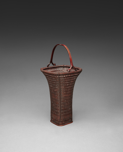 Diamond Pattern Flared Basket